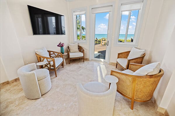 guest-lounge-img1 Guest Lounge